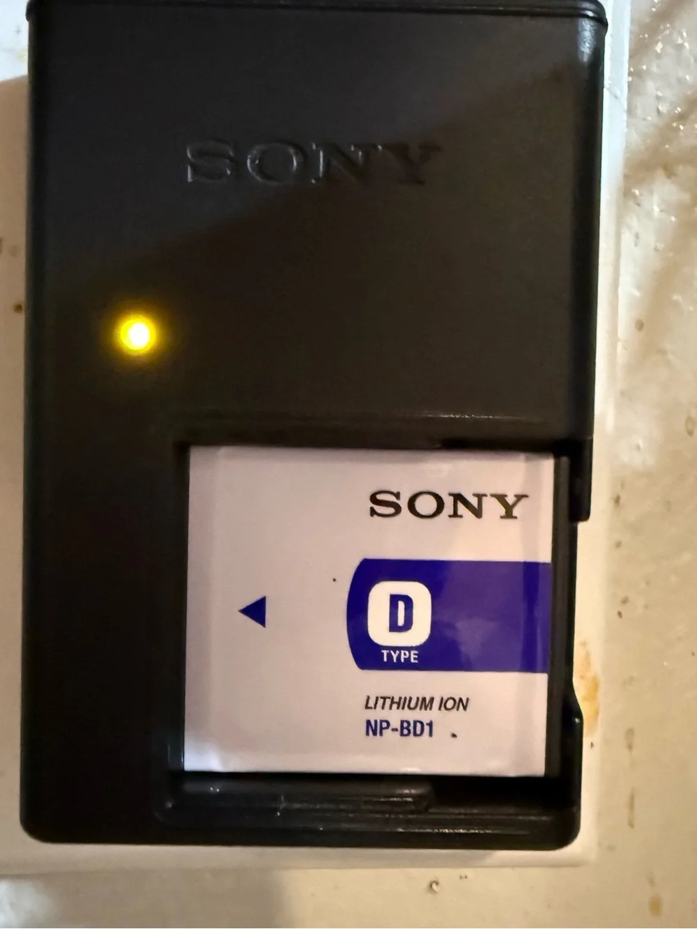 Sony Cyber Shot DSC-T700 Working With Memory Card Charger Waterproof Case